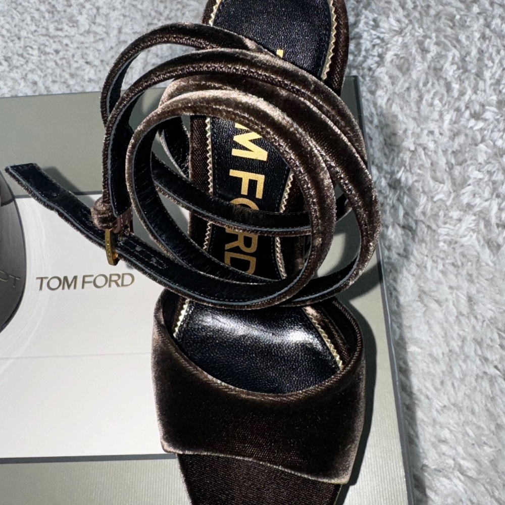 Tomford - Picture 3 of 9